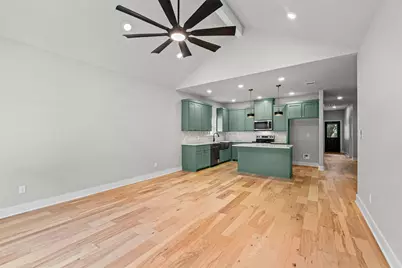 1010 Mustang Trail, Granbury, TX 76049 - Photo 9