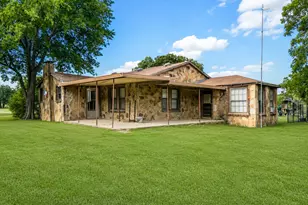 2105 Indian Creek Rd, Mineral Wells, TX 76067 - Photo 1