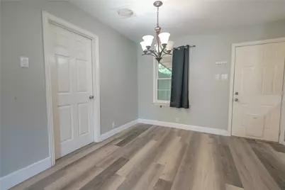 1209 E Lovers Lane, Arlington, TX 76010 - Photo 9