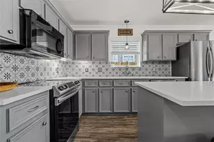 1231 Bagby Ave, Waco, TX 76706 - Photo 11