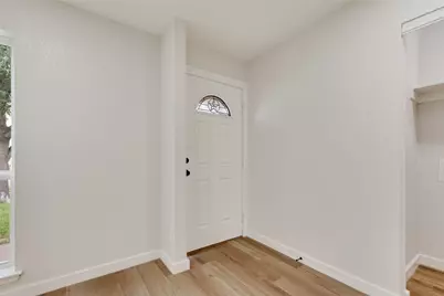1032 Pleasant Valley Lane, Arlington, TX 76015 - Photo 5