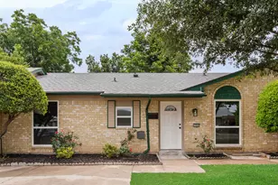 1032 Pleasant Valley Ln, Arlington, TX 76015 - Photo 1