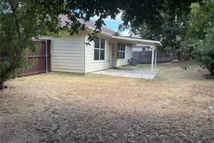 1803 Sea Gull Dr, Dallas, TX 75051 - Photo 17