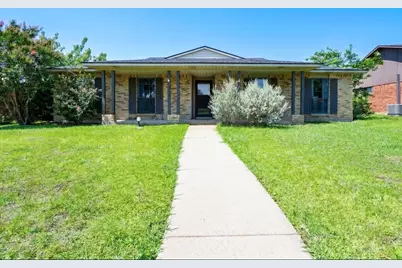 2213 Proctor Drive, Carrollton, TX 75007 - Photo 3