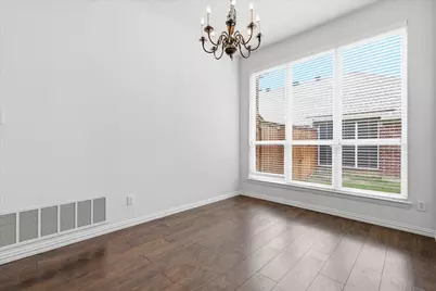 2432 Chesterwood Drive, Little Elm, TX 75068 - Photo 11