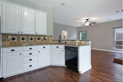 1803 Hunters Ridge Drive, Grapevine, TX 76051 - Photo 13