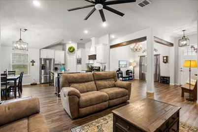 2123 Christine Drive, Granbury, TX 76048 - Photo 7
