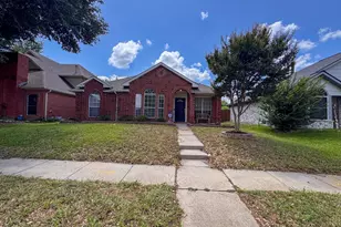 2201 Silverthorn Ln, Flower Mound, TX 75028 - Photo 3