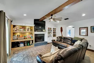 605 W Third St, Maypearl, TX 76064 - Photo 7