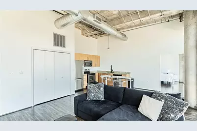 1001 Belleview Street #1002, Dallas, TX 75215 - Photo 3