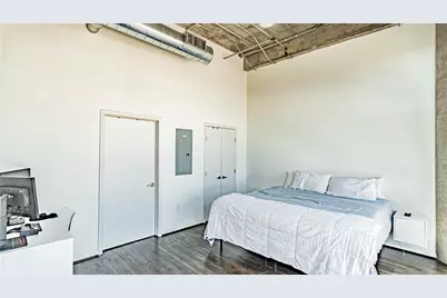 1001 Belleview Street #1002, Dallas, TX 75215 - Photo 9