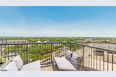 1001 Belleview Street #1002, Dallas, TX 75215 - Photo 13