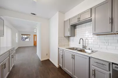 3827 Vineyard Drive, Dallas, TX 75212 - Photo 9