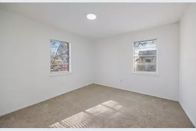 3827 Vineyard Drive, Dallas, TX 75212 - Photo 11