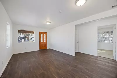 3827 Vineyard Drive, Dallas, TX 75212 - Photo 5
