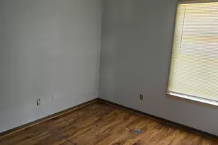 200 S Williams St, Fort Worth, TX 76104 - Photo 11