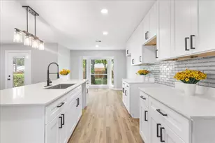 706 W Five Mile Pkwy, Dallas, TX 75224 - Photo 1