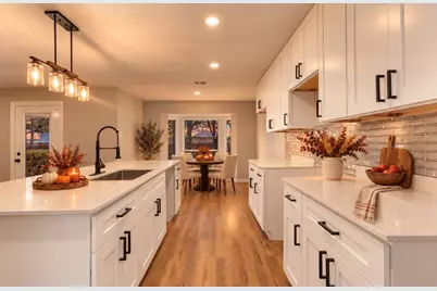 706 W Five Mile Parkway, Dallas, TX 75224 - Photo 5