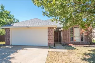1512 Manitoba Ln, Glenn Heights, TX 75154 - Photo 1