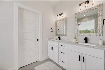2326 Fairfax Drive, Irving, TX 75060 - Photo 23