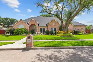 2505 Inverrary Dr, Ennis, TX 75119 - Photo 1