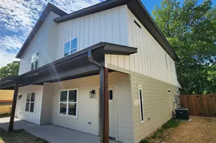 211 Trinity St, Bridgeport, TX 76426 - Photo 1