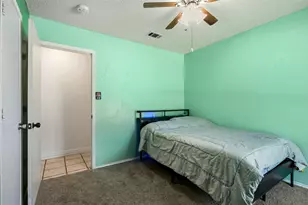 4100 Coronet Ln, Arlington, TX 76017 - Photo 17