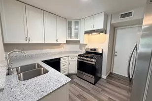 2412 Lakeview Cir, McKinney, TX 75072 - Photo 11