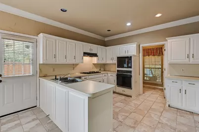 2314 Club Oaks Court, McKinney, TX 75072 - Photo 11