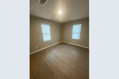 324 Hogan Lane, Bellmead, TX 76705 - Photo 13