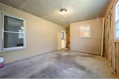 1119 Chester Street, Cleburne, TX 76033 - Photo 31