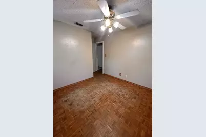 738 Cindy Lane, Grand Prairie, TX 75052 - Photo 17