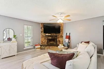 6320 Rebecca Lane, Watauga, TX 76148 - Photo 13