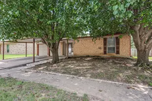 6320 Rebecca Ln, Watauga, TX 76148 - Photo 3