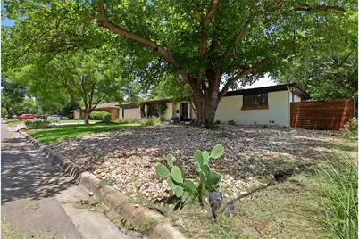 3817 Springbranch Drive, Benbrook, TX 76116 - Photo 5