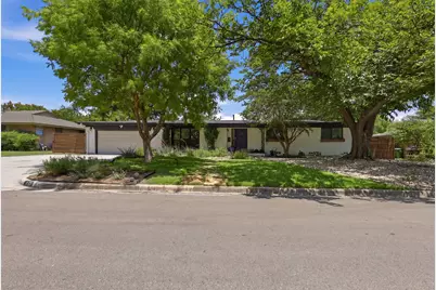 3817 Springbranch Drive, Benbrook, TX 76116 - Photo 3