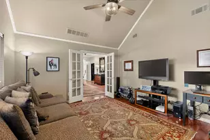6917 Truxton Dr, Dallas, TX 75231 - Photo 5