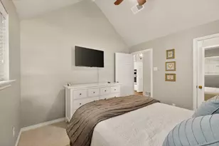 6917 Truxton Dr, Dallas, TX 75231 - Photo 29