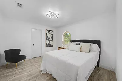1870 El Paso Street, Lewisville, TX 75077 - Photo 15