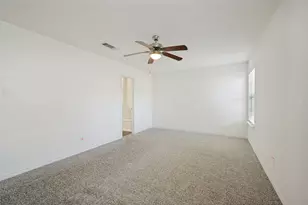 8013 Hidden Oaks Dr, Fort Worth, TX 76120 - Photo 15