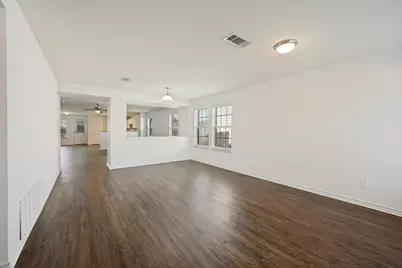 8013 Hidden Oaks Drive, Fort Worth, TX 76120 - Photo 3