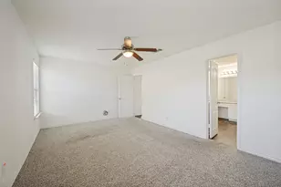 8013 Hidden Oaks Dr, Fort Worth, TX 76120 - Photo 17