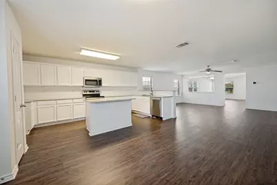 8013 Hidden Oaks Drive, Fort Worth, TX 76120 - Photo 11
