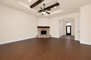 673 Fossil Wood Dr, Saginaw, TX 76179 - Photo 9
