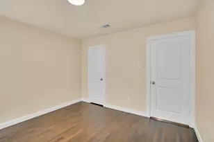 1605 Pine St, Grand Prairie, TX 75050 - Photo 21