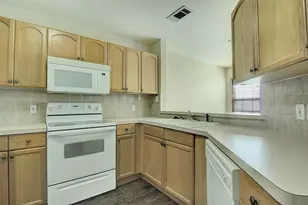 12816 Seaside Dr, Fort Worth, TX 76040 - Photo 5
