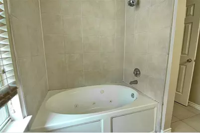 12816 Seaside Drive, Fort Worth, TX 76040 - Photo 11