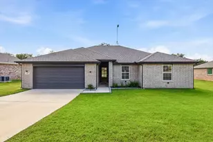 105 Jim Walters Dr, Runaway Bay, TX 76426 - Photo 3