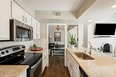 5916 Sandhurst Lane #225, Dallas, TX 75206 - Photo 7
