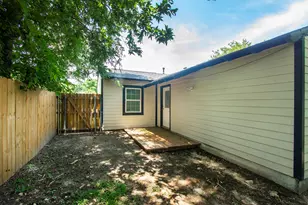 2502 Helmet St, Irving, TX 75060 - Photo 23